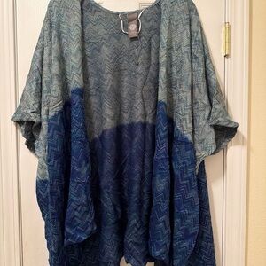 Vince Camuto Multicolor Textured Poncho